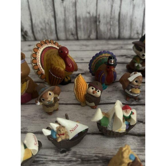 19 Vintage Hallmark Merry Miniatures Fall Thanksgiving 80s Bears Squirrel Turkey - Picture 3 of 16